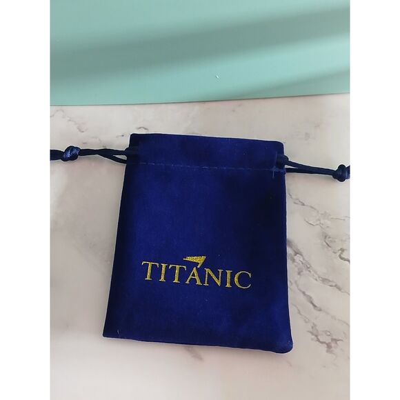 Titanic Heart of the Ocean Blue Heart Bracelet Purchased at Attraction Gift Shop - Picture 5 of 16